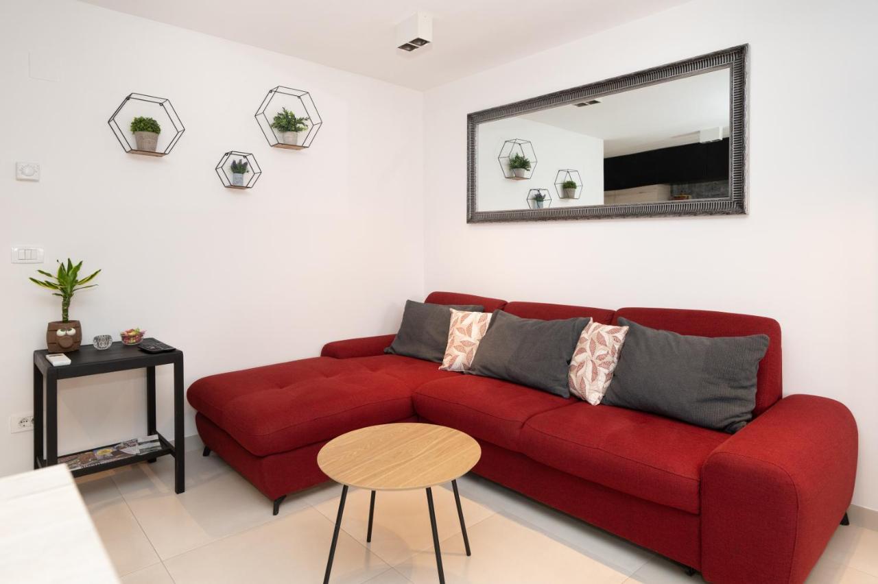 Apartment Tula Šibenik Esterno foto
