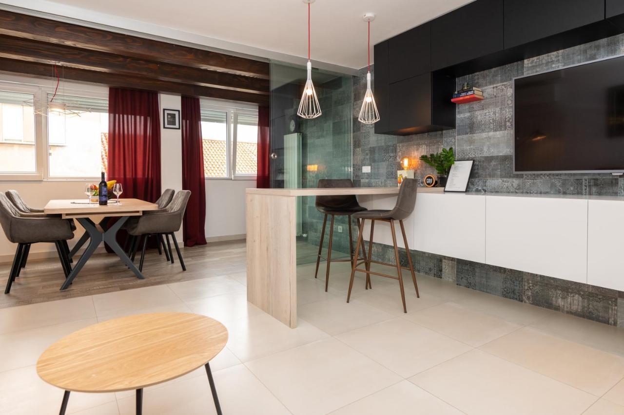 Apartment Tula Šibenik Esterno foto