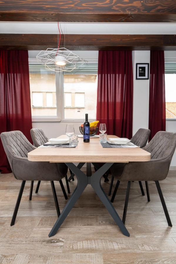 Apartment Tula Šibenik Esterno foto