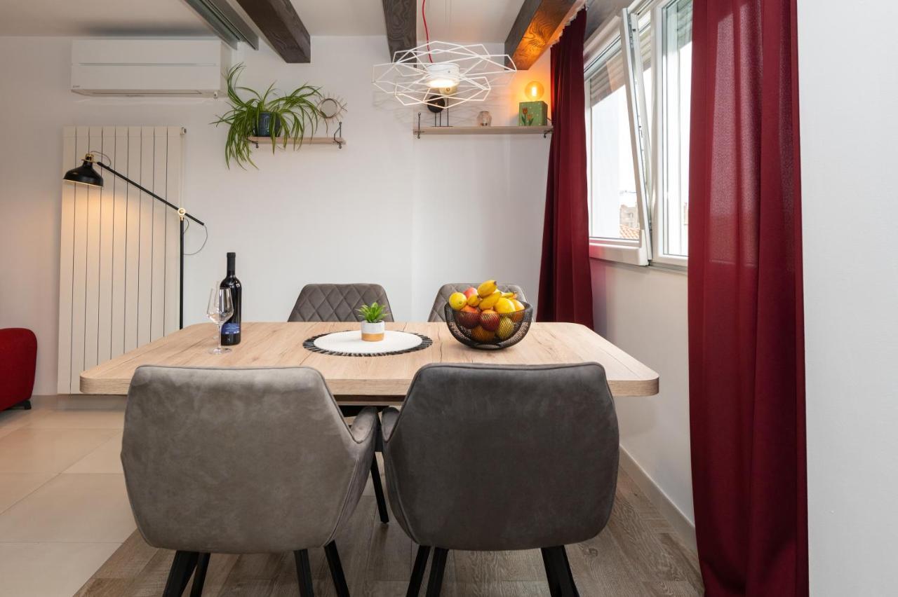 Apartment Tula Šibenik Esterno foto